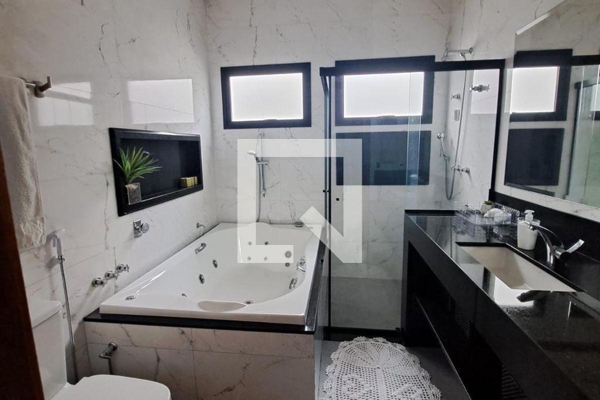 Casa à Venda - Swiss Park, 3 Quartos,  231 m2 em , Campinas - sp | SoloBR