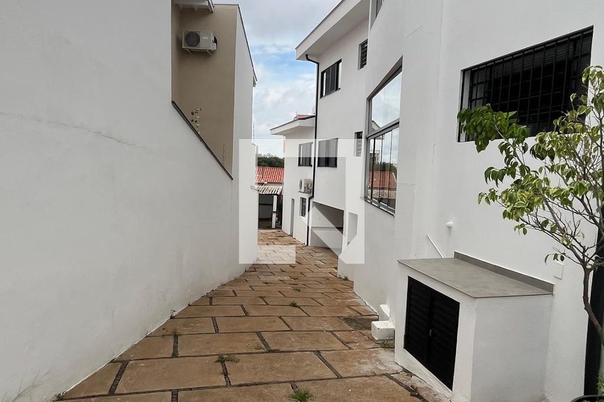 Casa à Venda - Guanabara, 3 Quartos,  160 m2 em , Campinas - sp | SoloBR