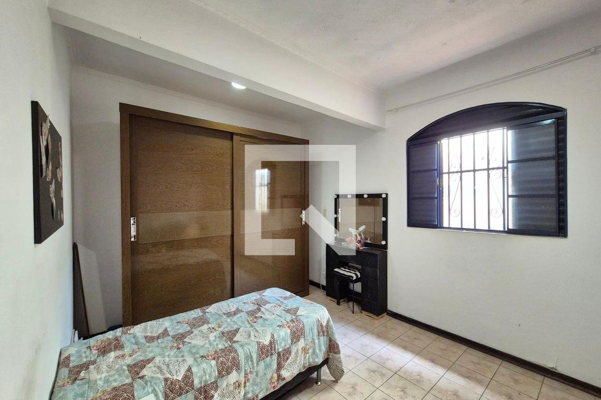 Casa à Venda - Jardim do Lago, 3 Quartos,  420 m2 em , Campinas - sp | SoloBR