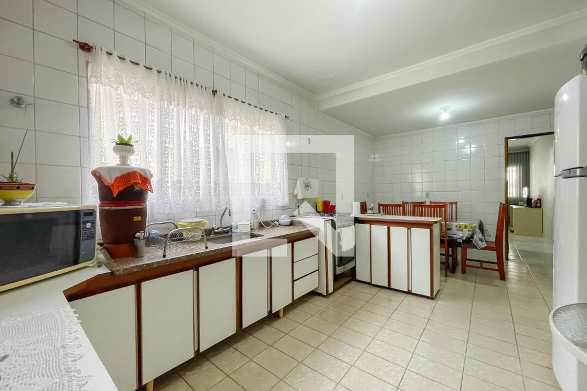 Casa, 4 quartos, 210 m² - Foto 57