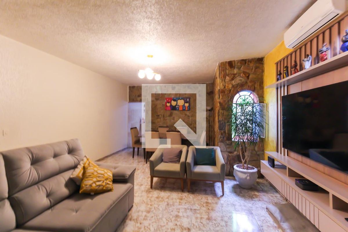 Casa, 5 quartos, 160 m² - Foto 2