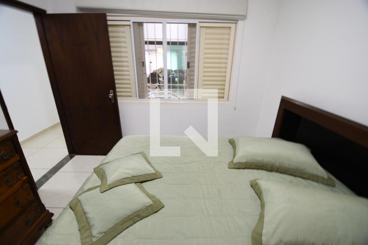 Casa à Venda - Barão Geraldo - Centro, 3 Quartos,  200 m2 em , Campinas - sp | SoloBR