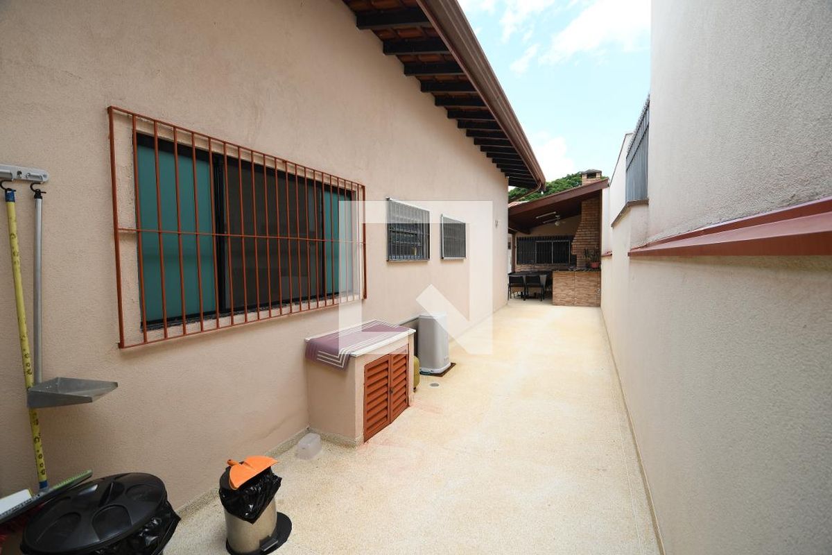 Casa à Venda - Barão Geraldo - Centro, 3 Quartos,  200 m2 em , Campinas - sp | SoloBR