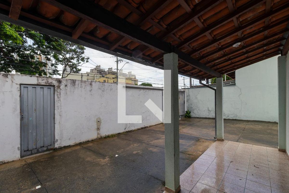 Casa à Venda - Taquaral, 2 Quartos,  175 m2 em , Campinas - sp | SoloBR