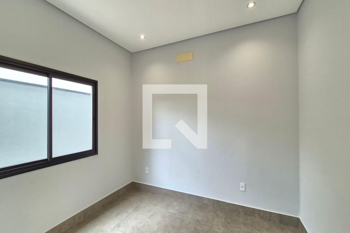 Casa à Venda - Swiss Park, 3 Quartos,  280 m2 em , Campinas - sp | SoloBR