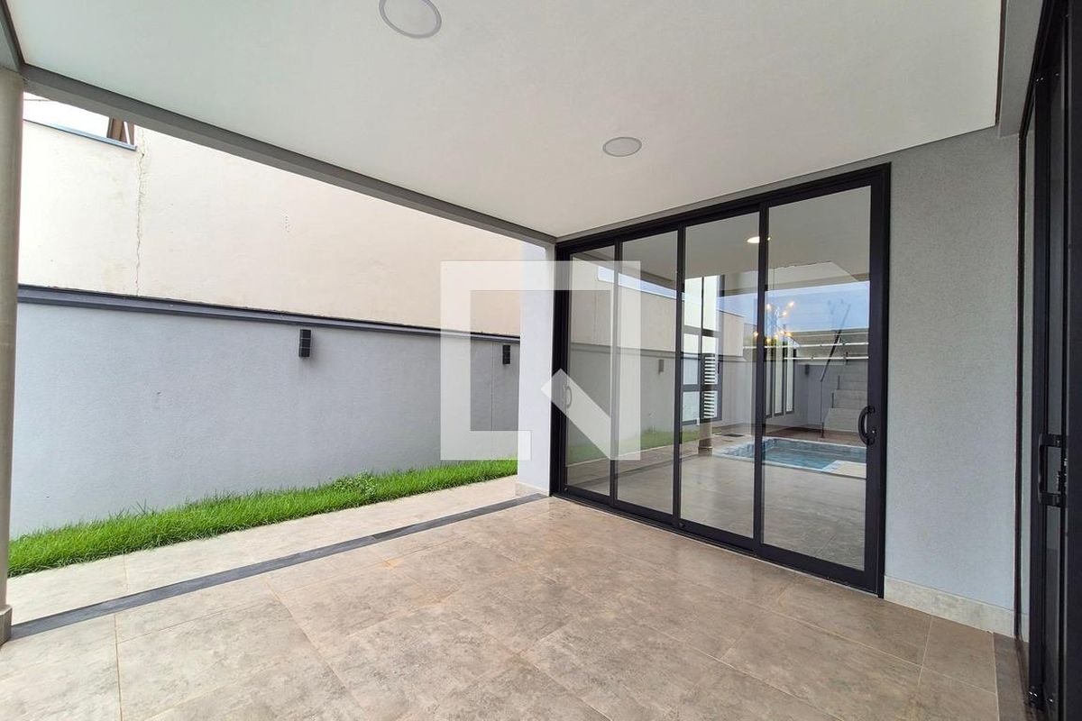 Casa à Venda - Swiss Park, 3 Quartos,  280 m2 em , Campinas - sp | SoloBR
