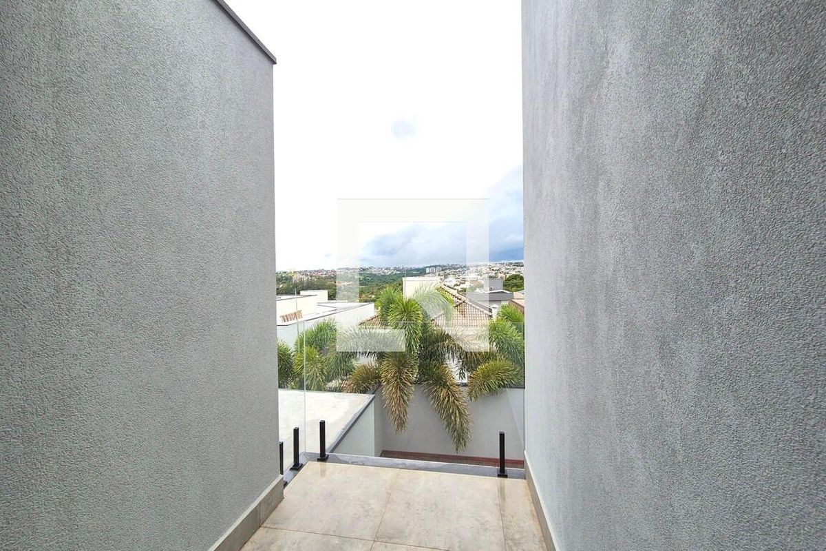 Casa à Venda - Swiss Park, 3 Quartos,  280 m2 em , Campinas - sp | SoloBR