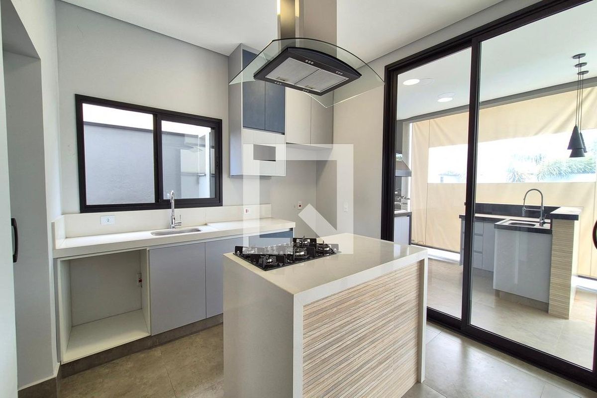 Casa à Venda - Swiss Park, 3 Quartos,  280 m2 em , Campinas - sp | SoloBR