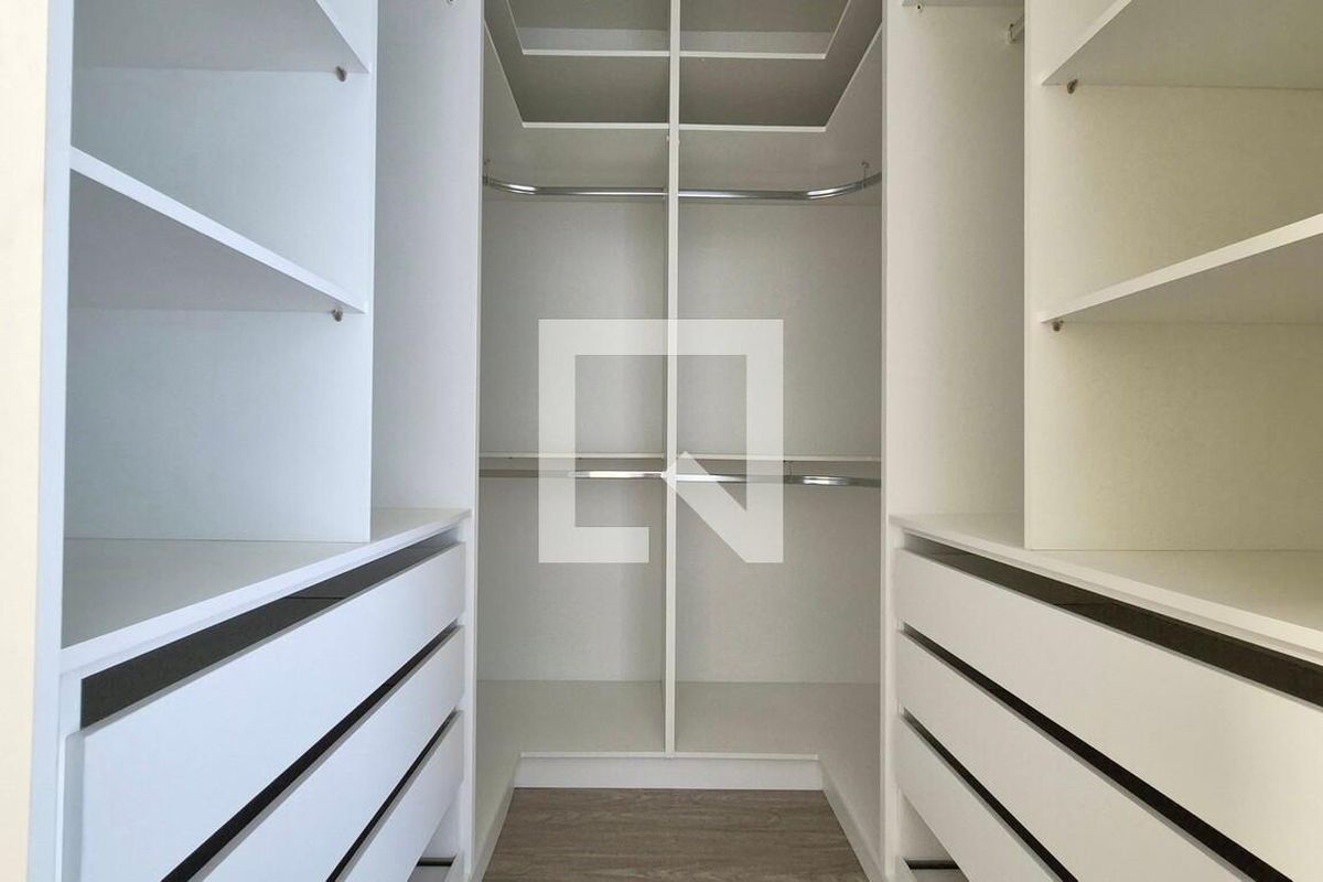 Casa à Venda - Swiss Park, 3 Quartos,  280 m2 em , Campinas - sp | SoloBR