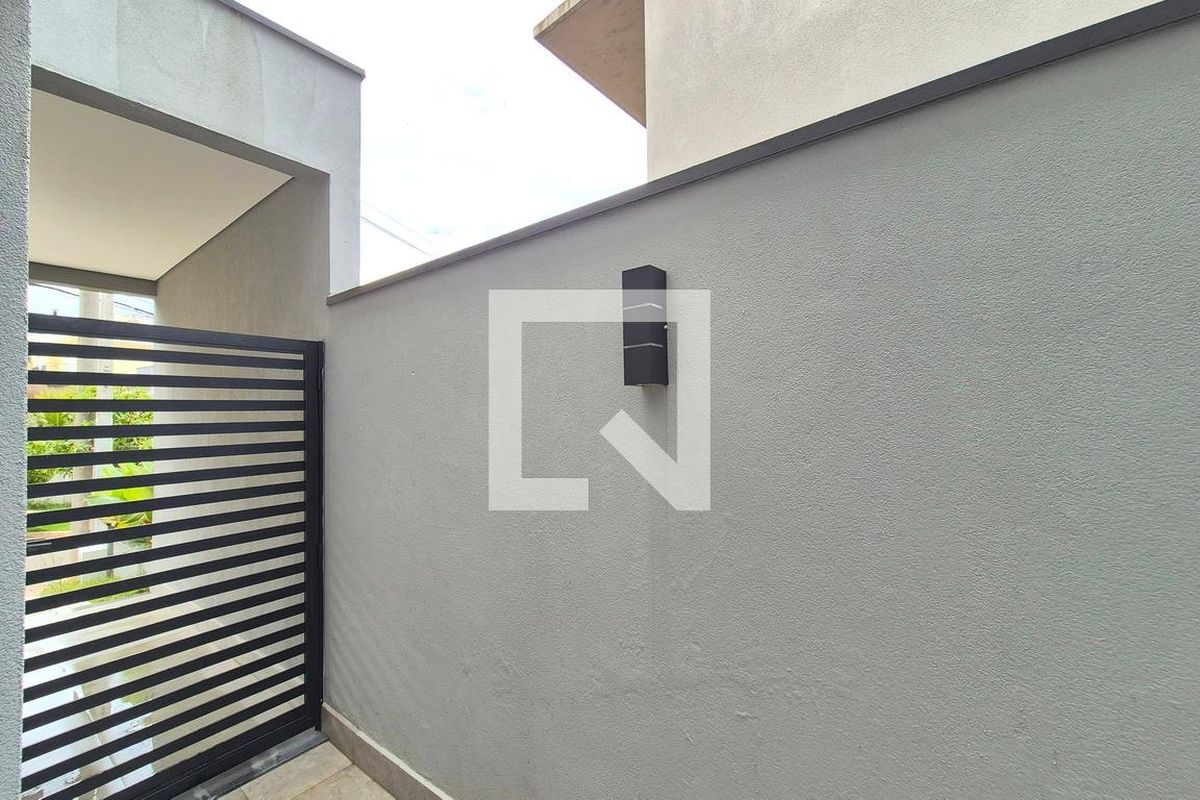 Casa à Venda - Swiss Park, 3 Quartos,  280 m2 em , Campinas - sp | SoloBR