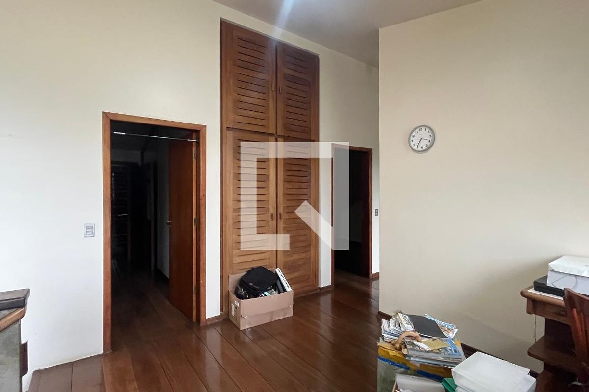 Casa à Venda - Guanabara, 5 Quartos,  345 m2 em , Campinas - sp | SoloBR