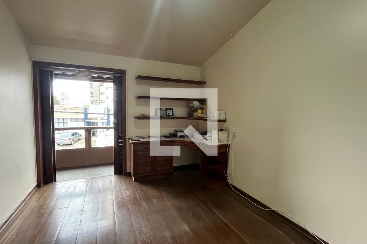 Casa à Venda - Guanabara, 5 Quartos,  345 m2 em , Campinas - sp | SoloBR