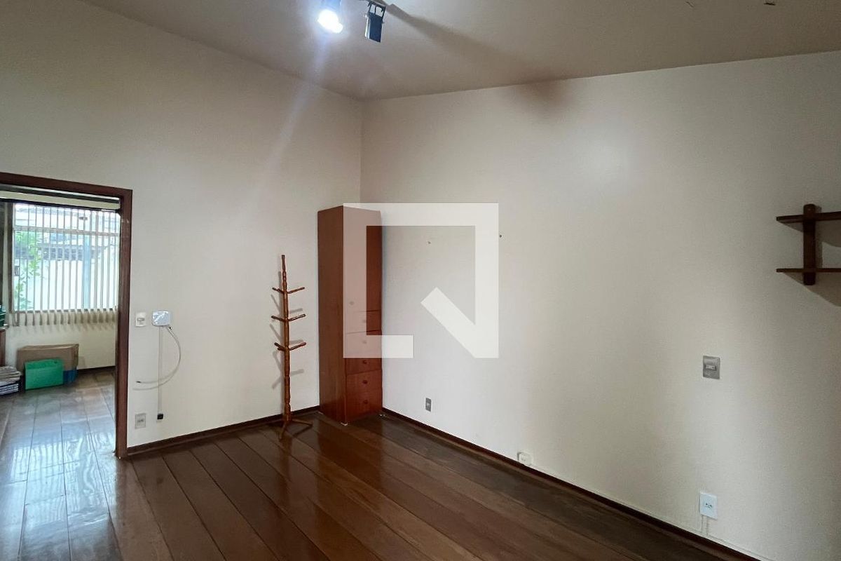 Casa à Venda - Guanabara, 5 Quartos,  345 m2 em , Campinas - sp | SoloBR