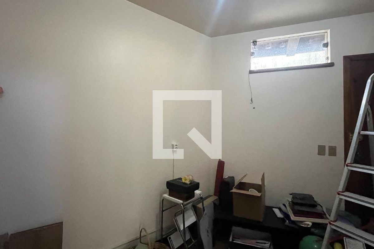 Casa à Venda - Guanabara, 5 Quartos,  345 m2 em , Campinas - sp | SoloBR