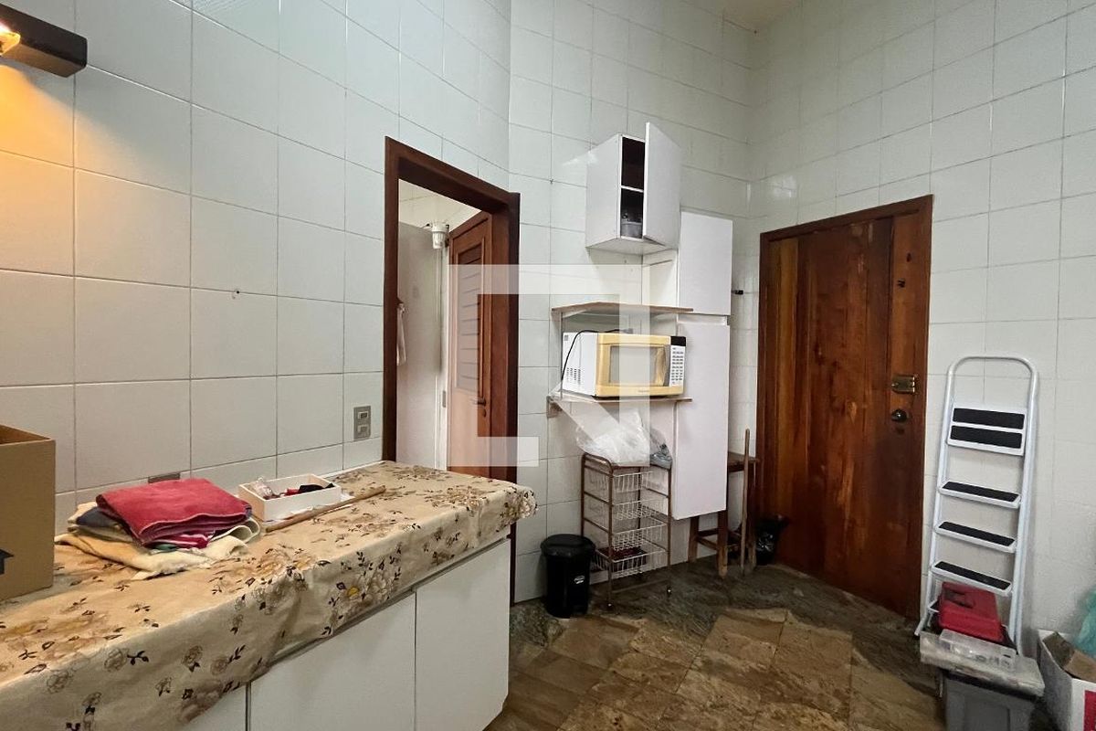 Casa à Venda - Guanabara, 5 Quartos,  345 m2 em , Campinas - sp | SoloBR