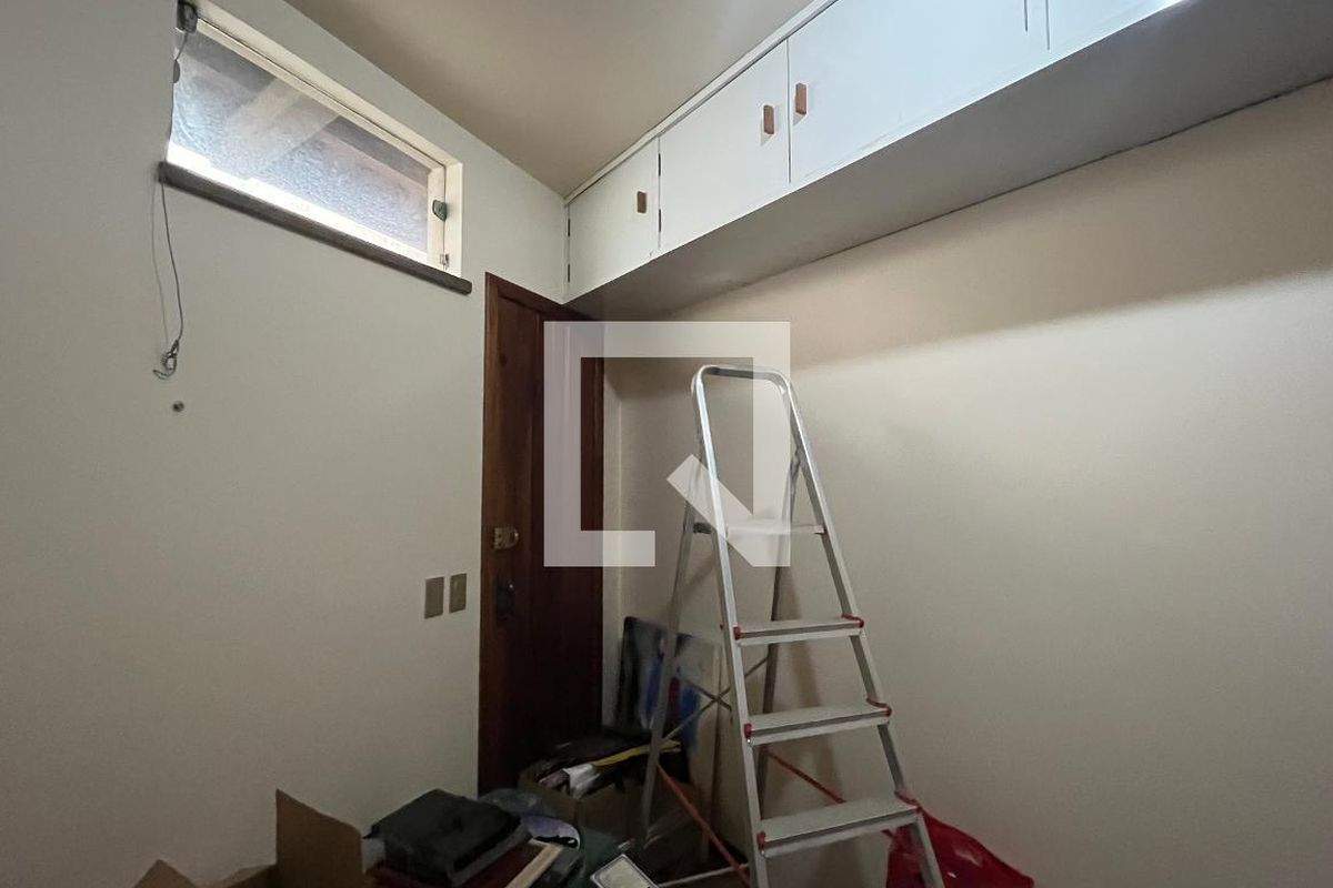 Casa à Venda - Guanabara, 5 Quartos,  345 m2 em , Campinas - sp | SoloBR