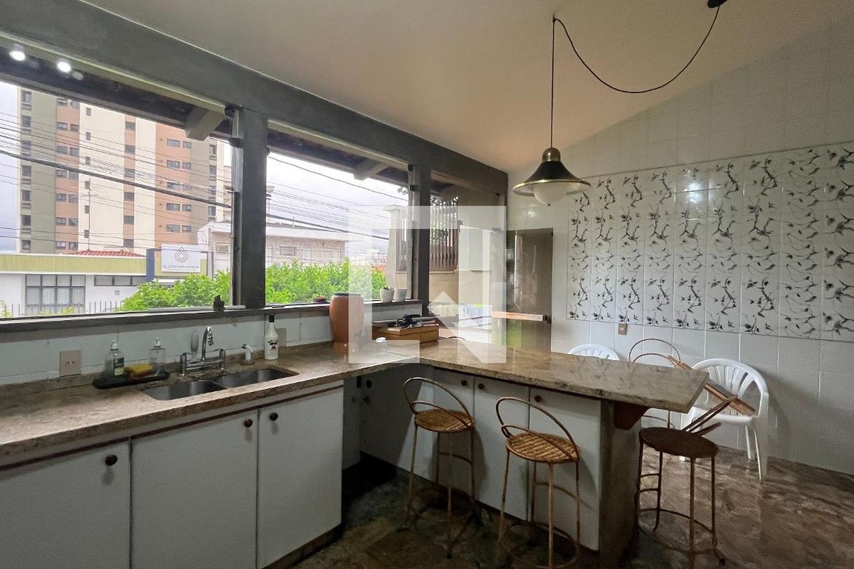 Casa à Venda - Guanabara, 5 Quartos,  345 m2 em , Campinas - sp | SoloBR