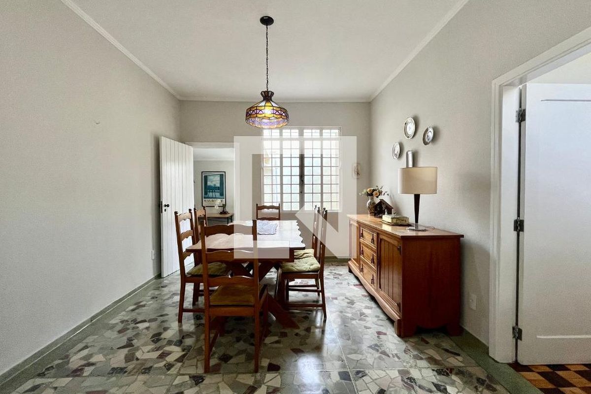 Casa à Venda - Guanabara, 3 Quartos,  250 m2 em , Campinas - sp | SoloBR
