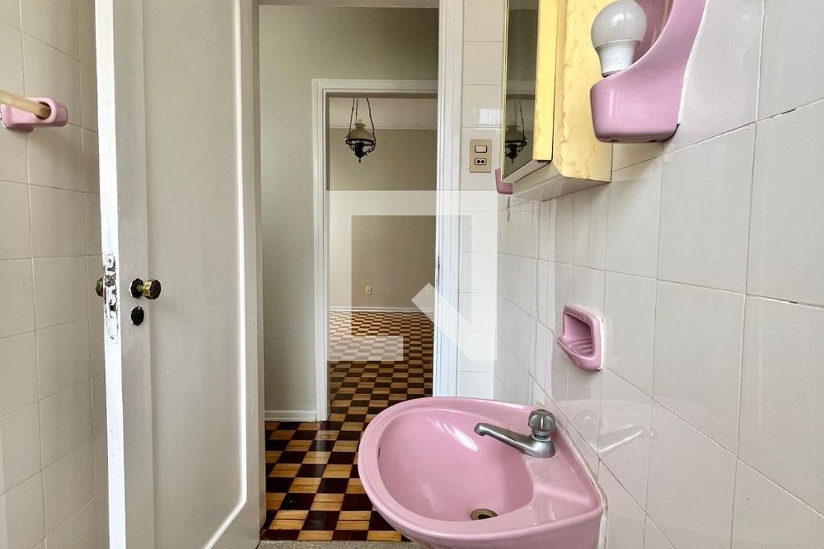 Casa à Venda - Guanabara, 3 Quartos,  250 m2 em , Campinas - sp | SoloBR