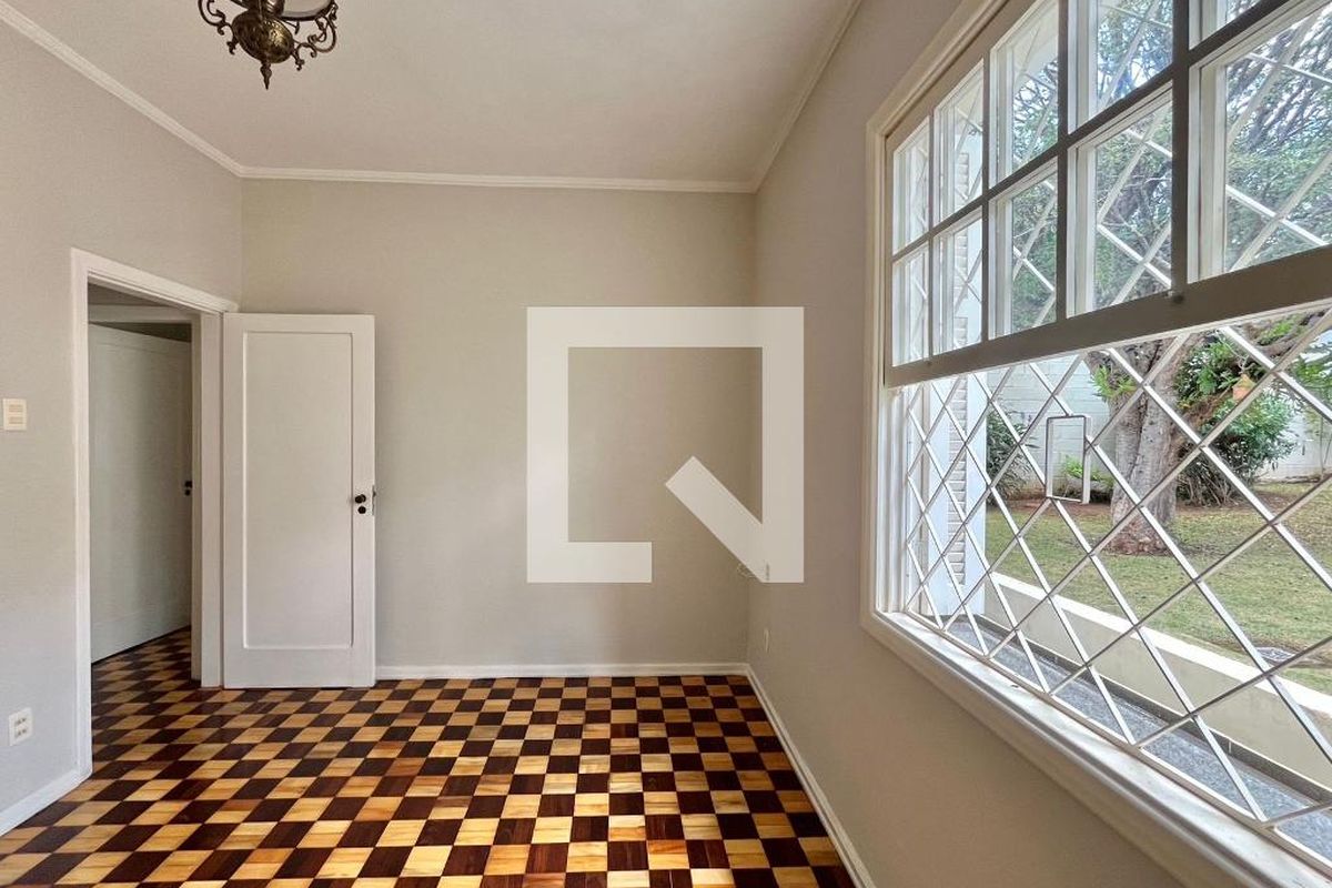 Casa à Venda - Guanabara, 3 Quartos,  250 m2 em , Campinas - sp | SoloBR