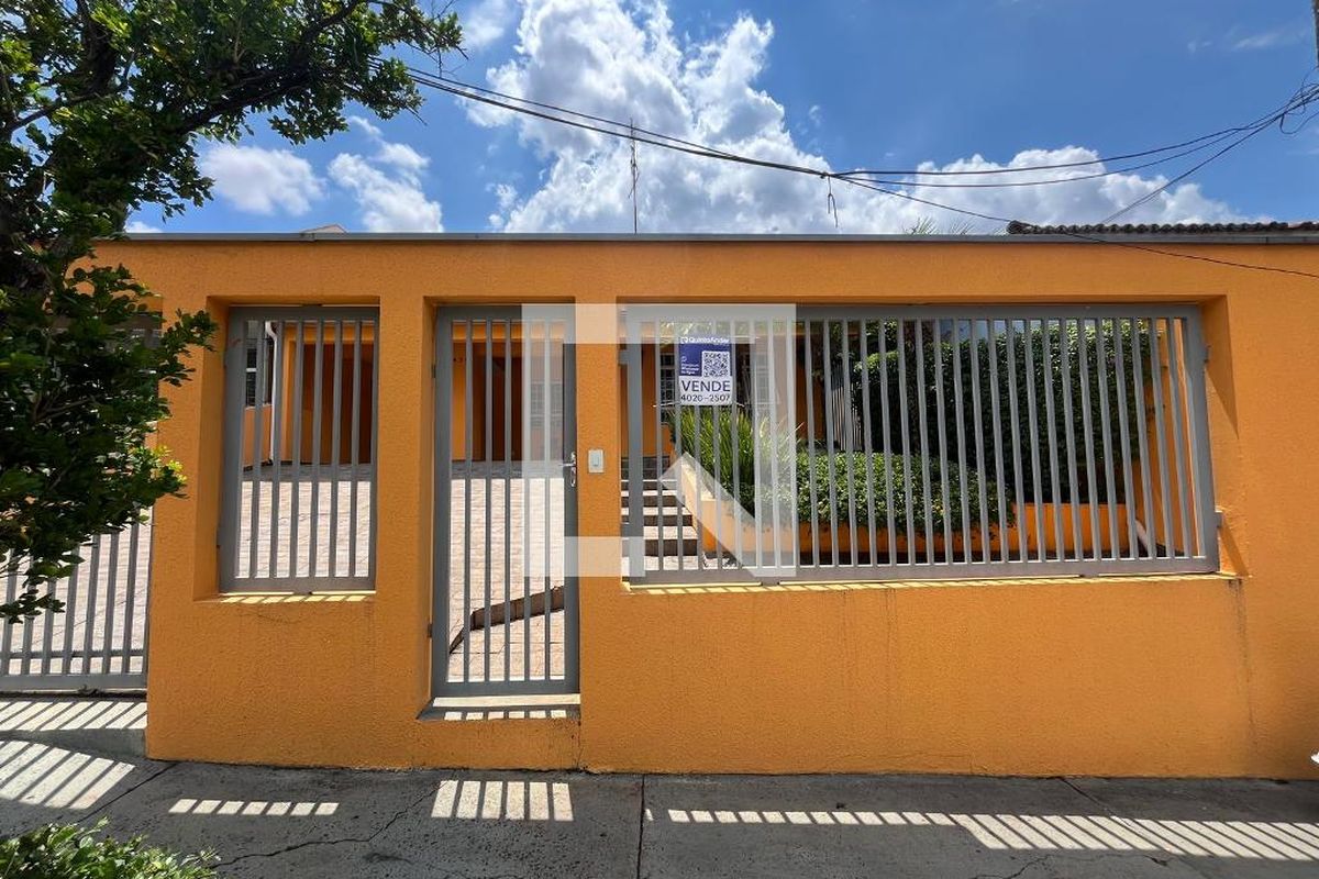 Casa à Venda - Guanabara, 3 Quartos,  250 m2 em , Campinas - sp | SoloBR