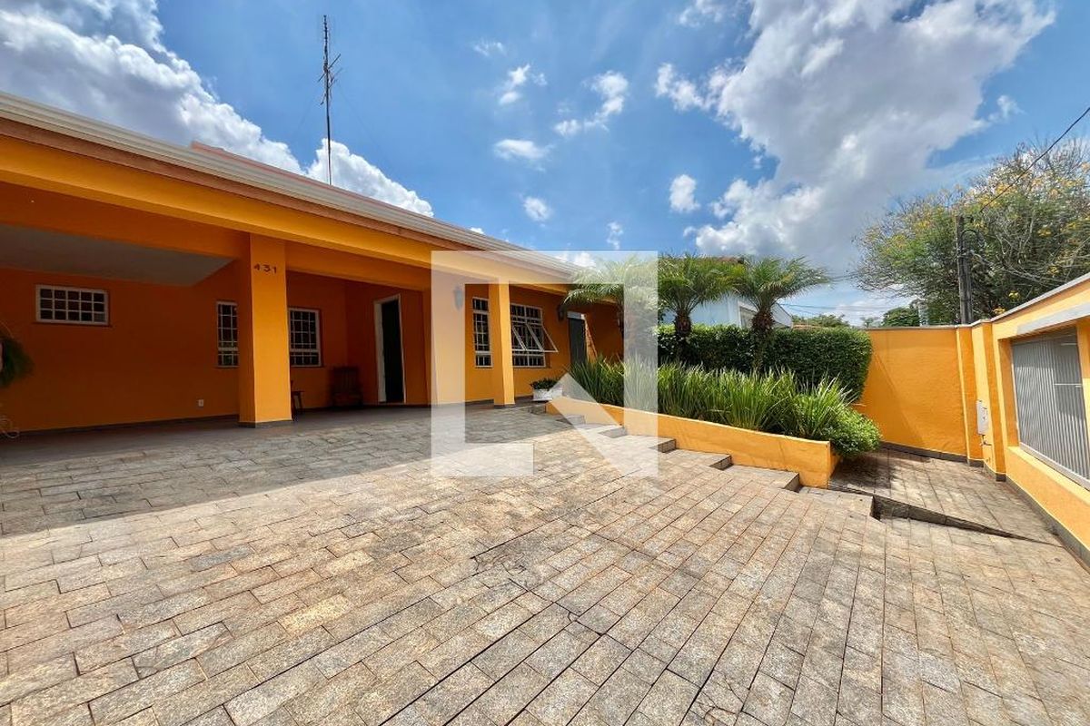Casa à Venda - Guanabara, 3 Quartos,  250 m2 em , Campinas - sp | SoloBR