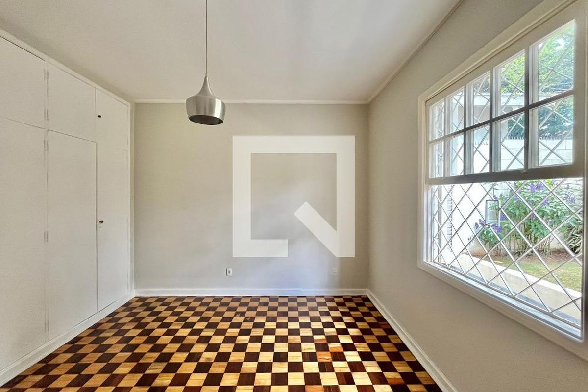 Casa à Venda - Guanabara, 3 Quartos,  250 m2 em , Campinas - sp | SoloBR
