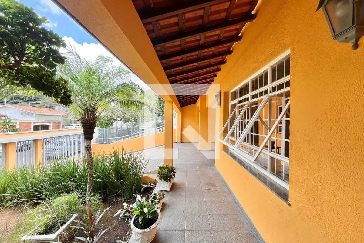 Casa à Venda - Guanabara, 3 Quartos,  250 m2 em , Campinas - sp | SoloBR
