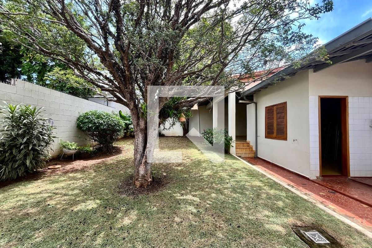 Casa à Venda - Guanabara, 3 Quartos,  250 m2 em , Campinas - sp | SoloBR