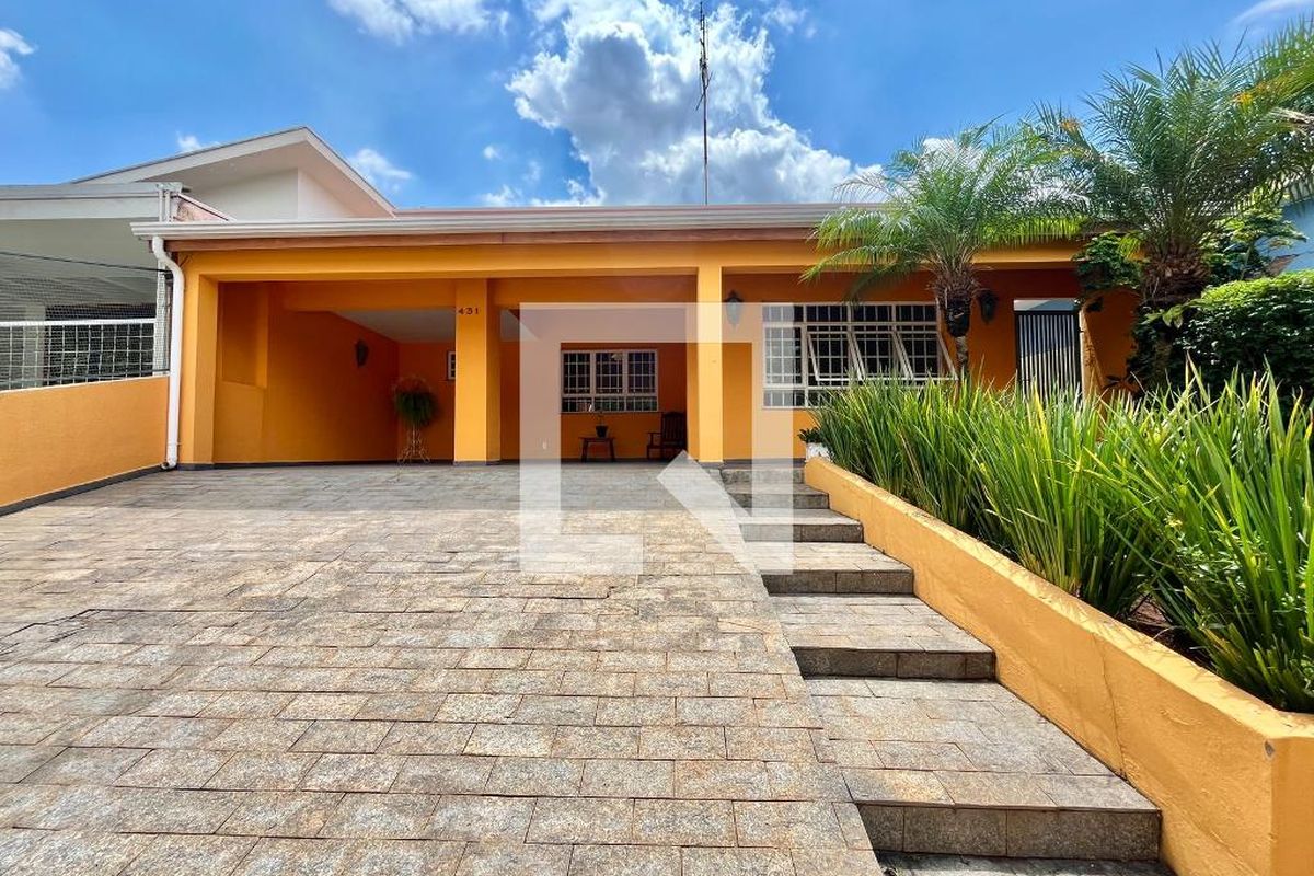 Casa à Venda - Guanabara, 3 Quartos,  250 m2 em , Campinas - sp | SoloBR