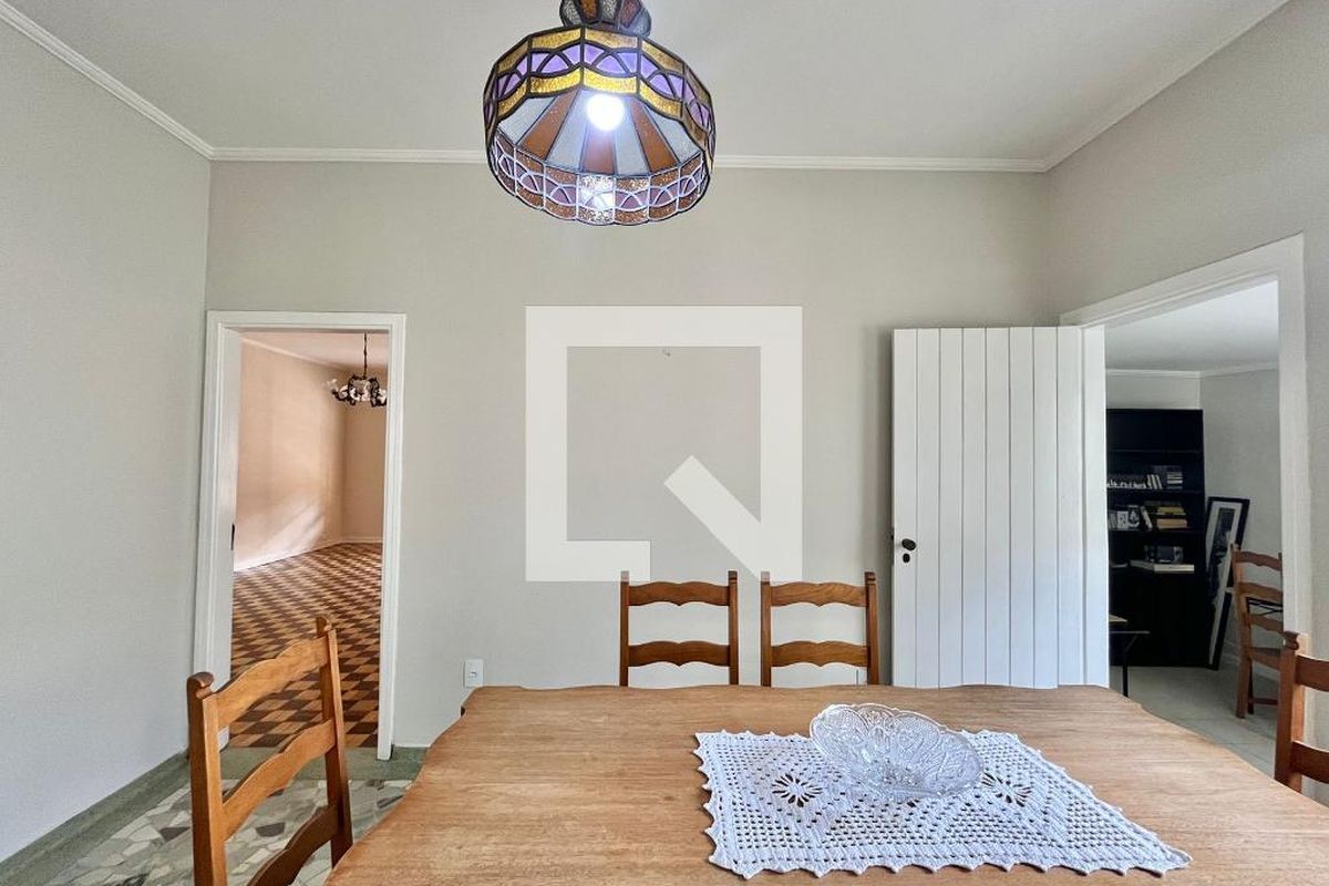 Casa à Venda - Guanabara, 3 Quartos,  250 m2 em , Campinas - sp | SoloBR