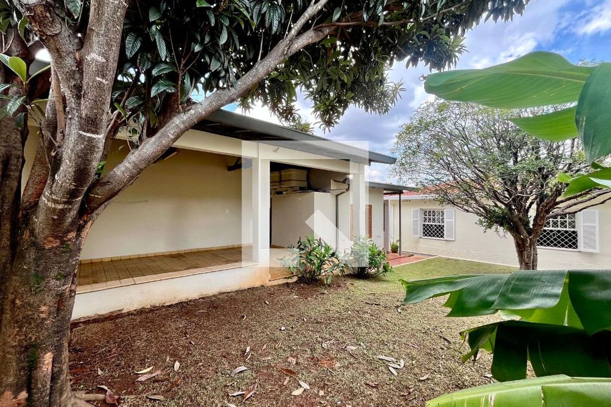 Casa à Venda - Guanabara, 3 Quartos,  250 m2 em , Campinas - sp | SoloBR