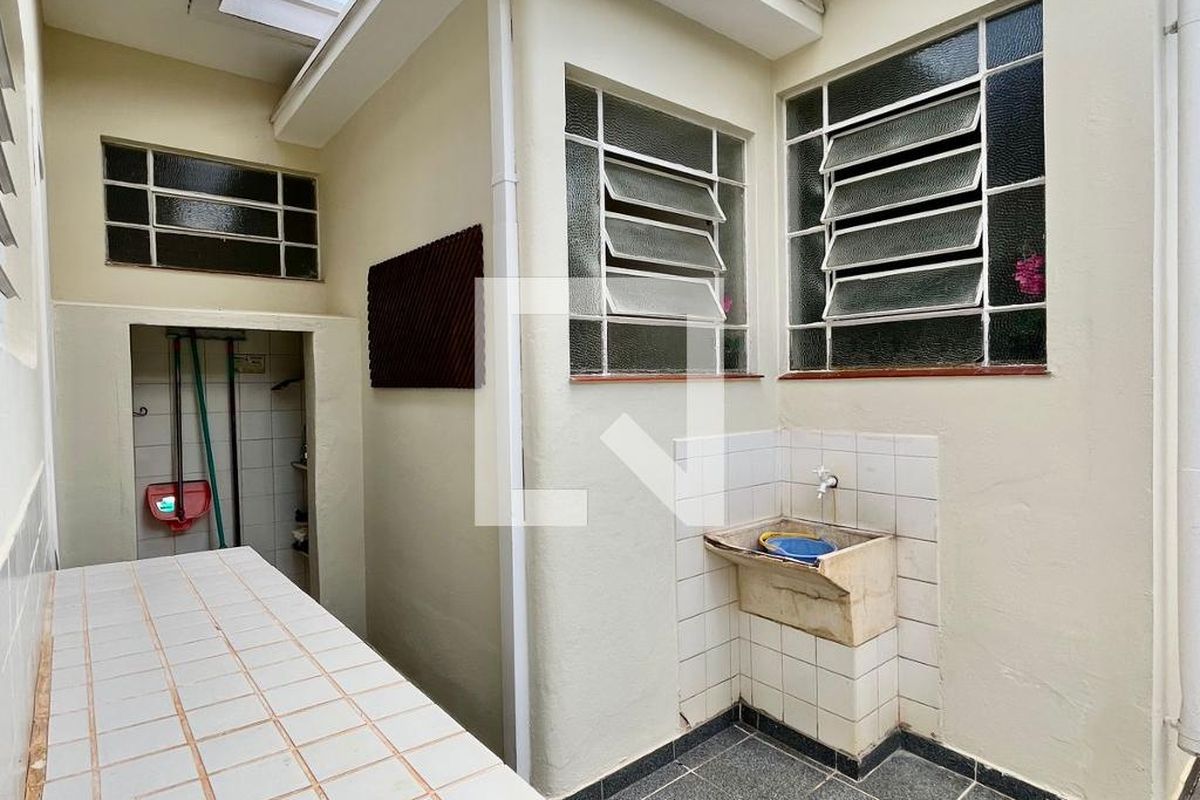 Casa à Venda - Guanabara, 3 Quartos,  250 m2 em , Campinas - sp | SoloBR