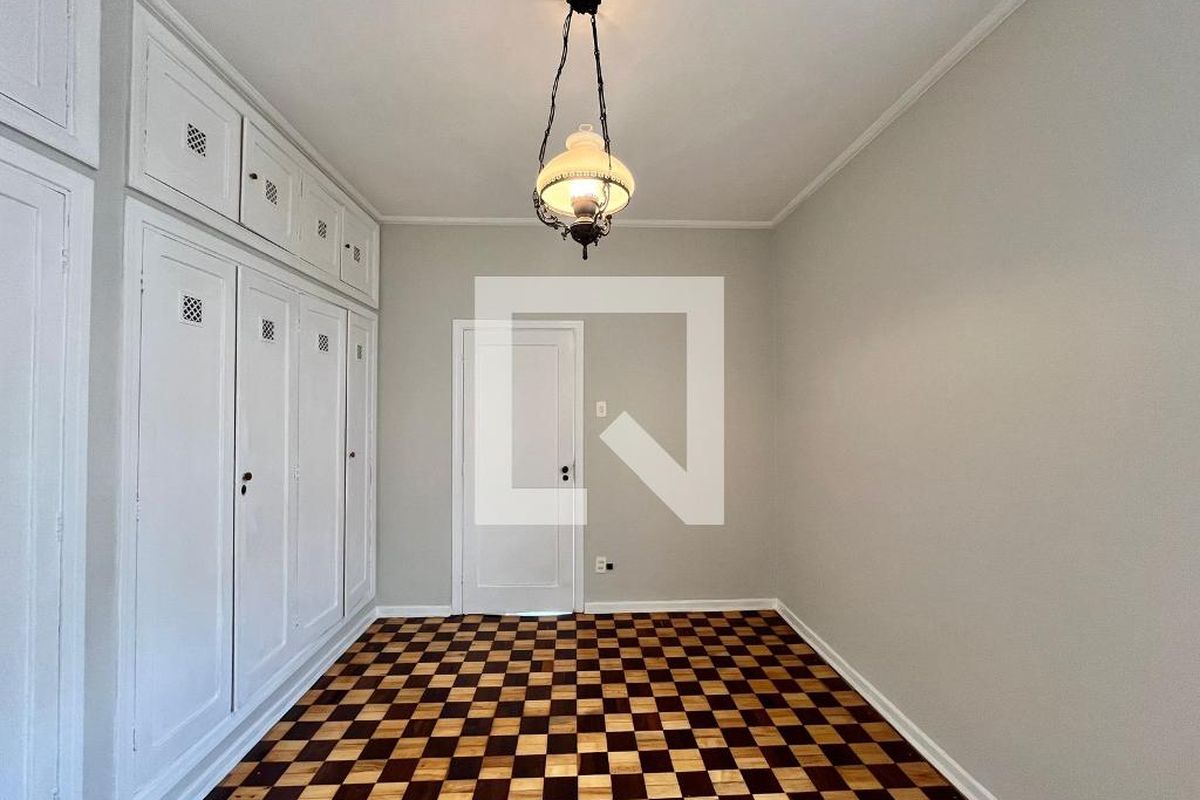 Casa à Venda - Guanabara, 3 Quartos,  250 m2 em , Campinas - sp | SoloBR