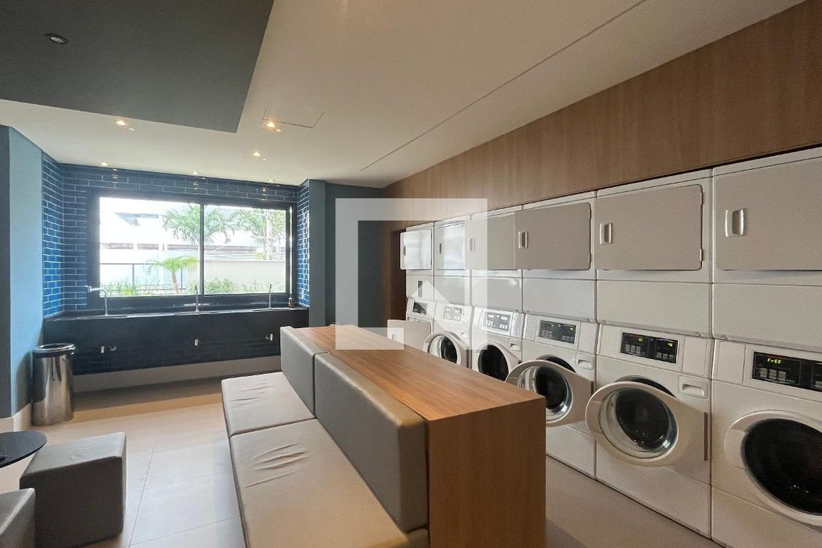 Apartamento à Venda - Bosque, 1 Quarto,  46 m2 em , Campinas - sp | SoloBR