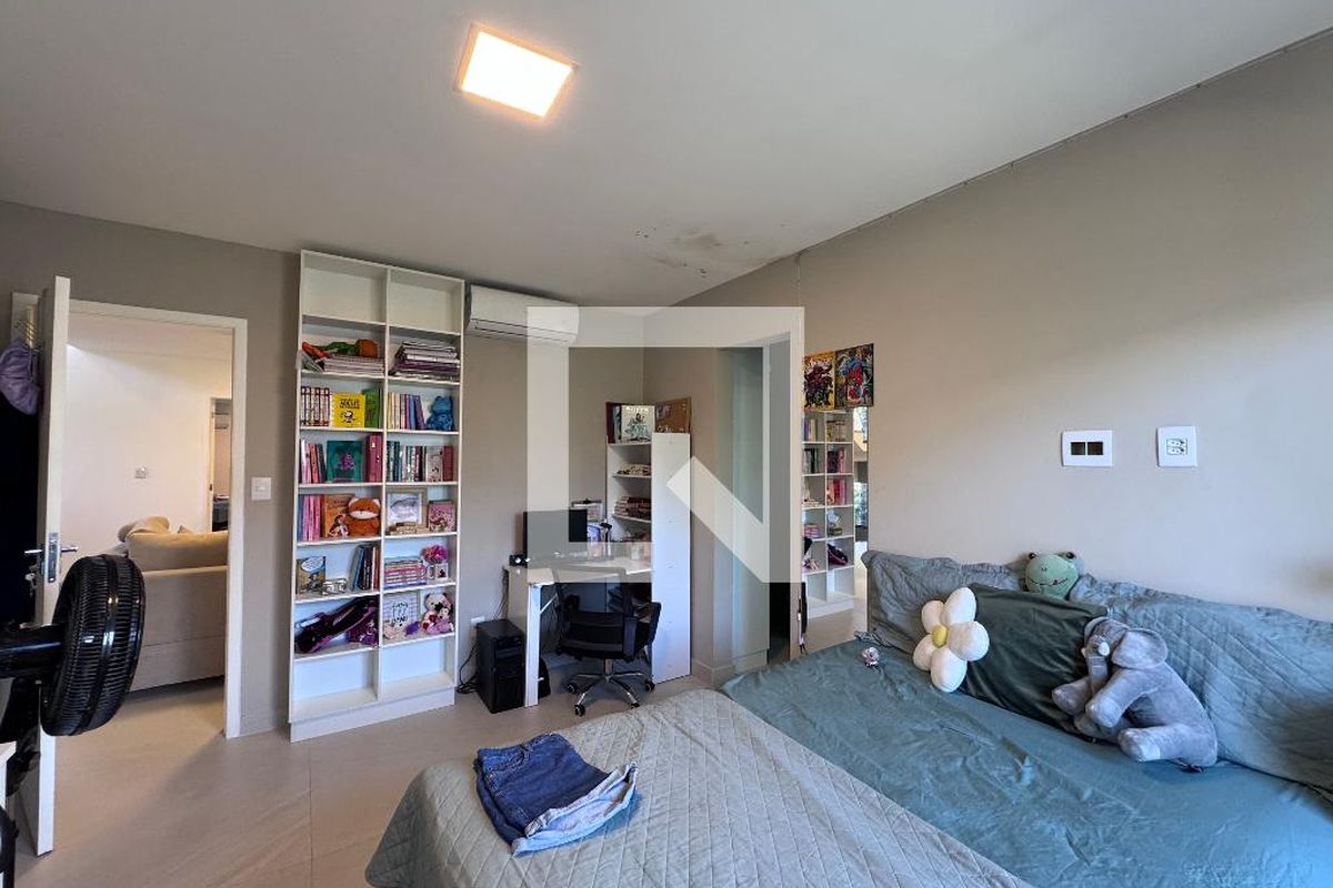 Casa, 4 quartos, 300 m² - Foto 26