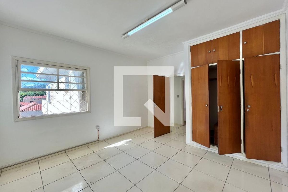 Casa à Venda - Bosque, 3 Quartos,  328 m2 em , Campinas - sp | SoloBR