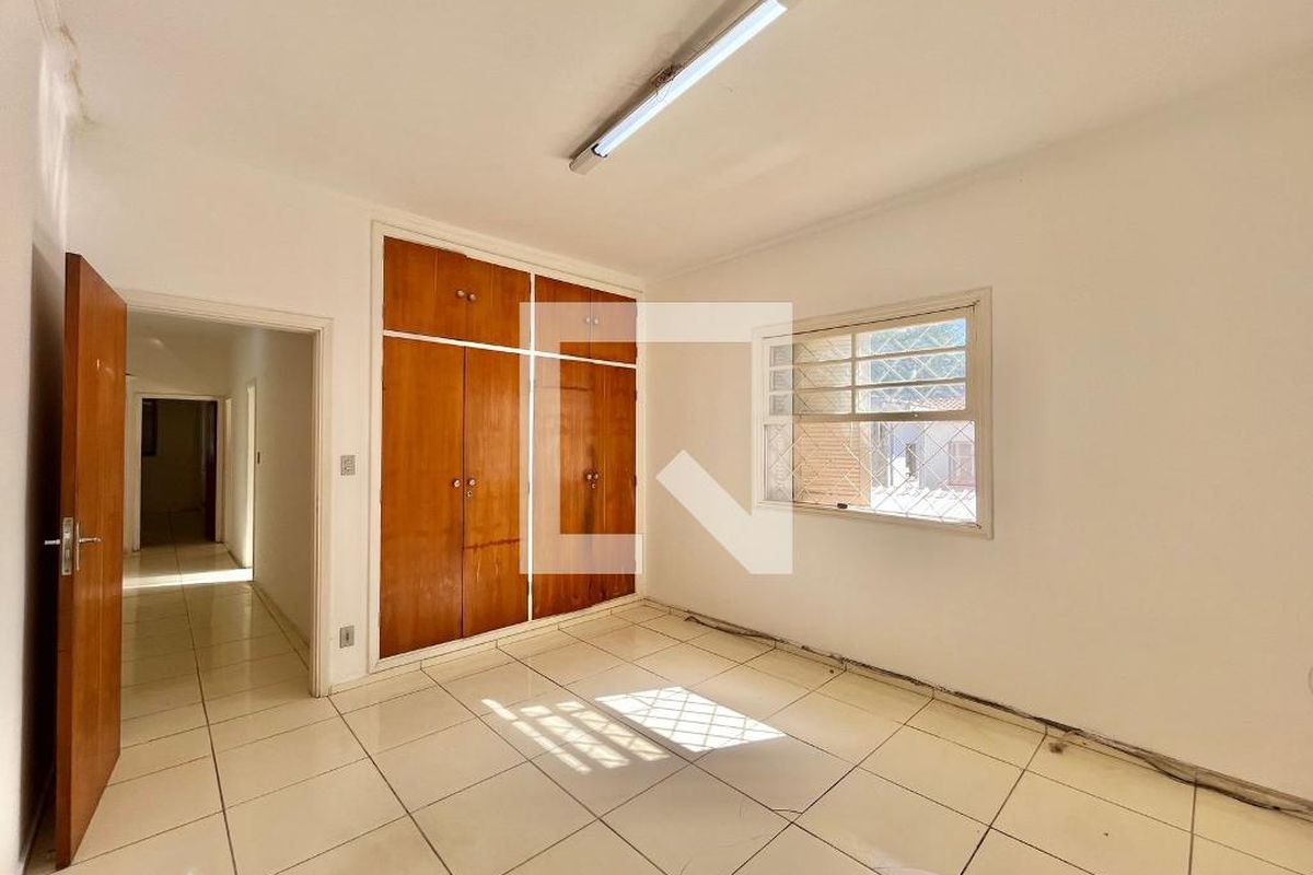 Casa à Venda - Bosque, 3 Quartos,  328 m2 em , Campinas - sp | SoloBR