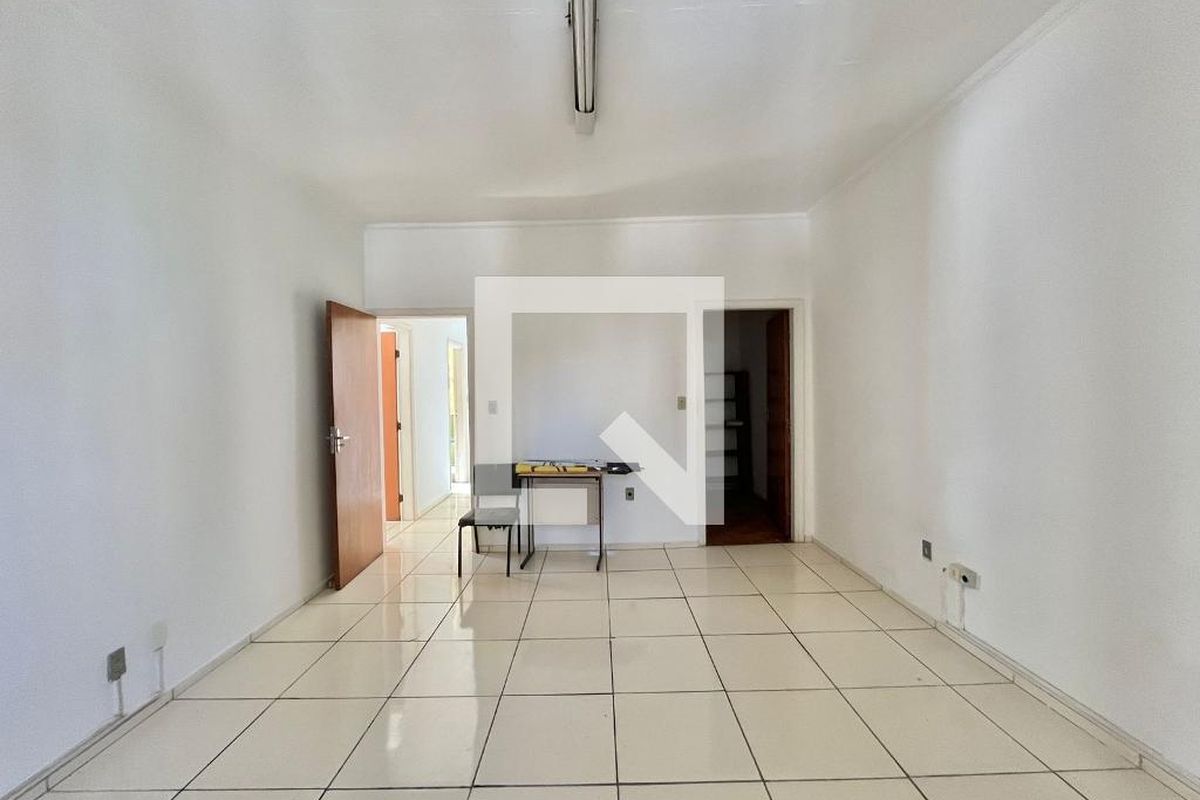 Casa à Venda - Bosque, 3 Quartos,  328 m2 em , Campinas - sp | SoloBR