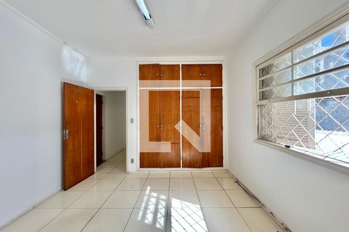 Casa à Venda - Bosque, 3 Quartos,  328 m2 em , Campinas - sp | SoloBR