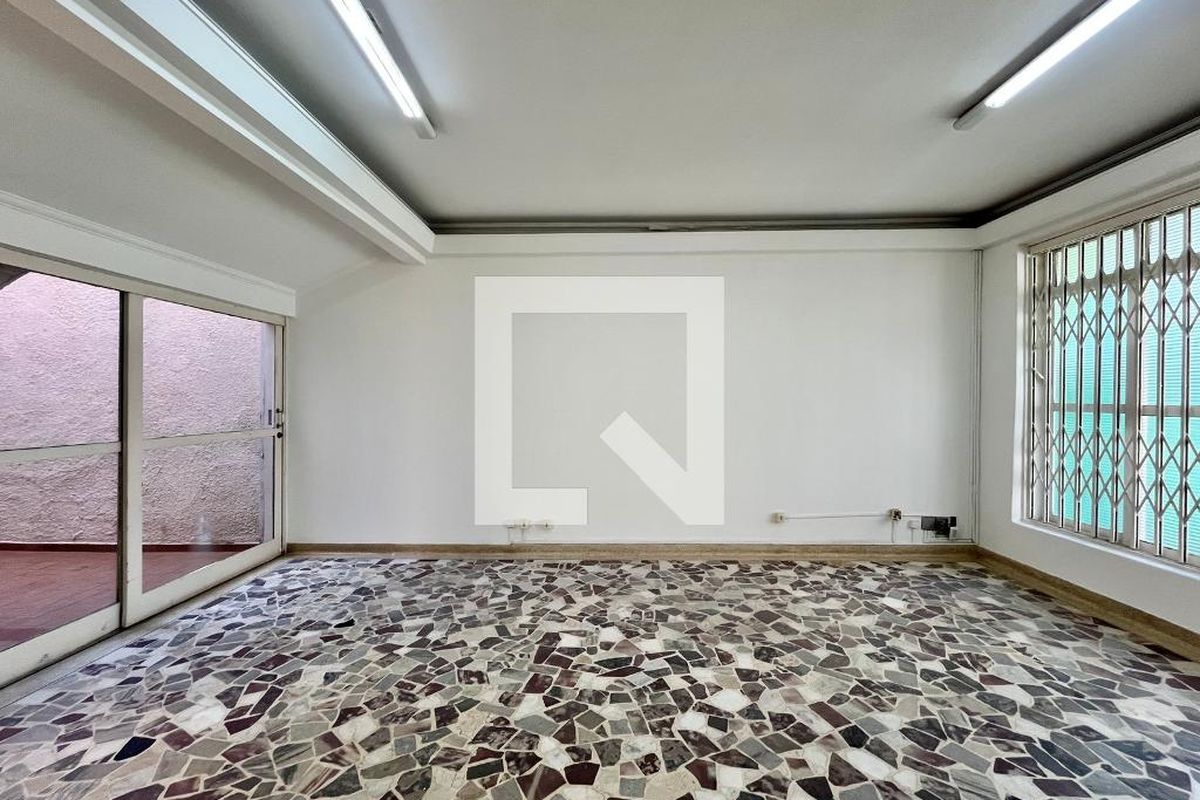 Casa à Venda - Bosque, 3 Quartos,  328 m2 em , Campinas - sp | SoloBR
