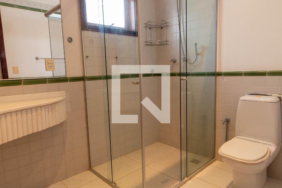 Casa à Venda - Lot. Alphaville Campinas, 4 Quartos,  370 m2 em , Campinas - sp | SoloBR