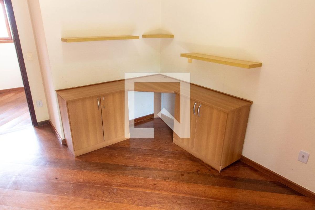 Casa à Venda - Lot. Alphaville Campinas, 4 Quartos,  370 m2 em , Campinas - sp | SoloBR