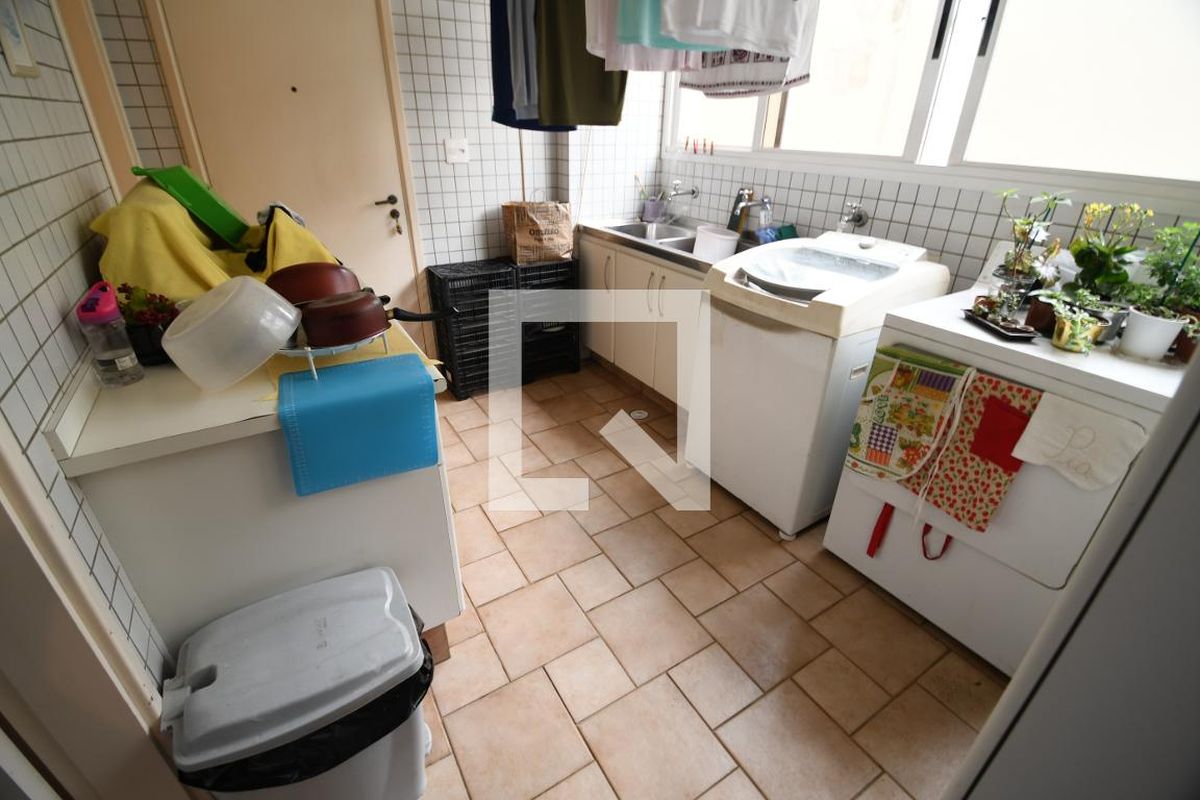 Apartamento à Venda - Jardim Flamboyant, 4 Quartos,  226 m2 em , Campinas - sp | SoloBR