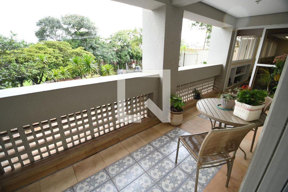 Apartamento à Venda - Jardim Flamboyant, 4 Quartos,  226 m2 em , Campinas - sp | SoloBR