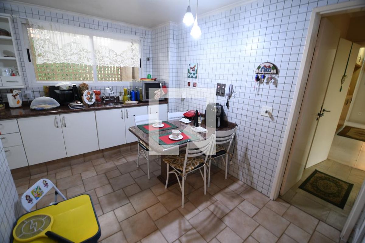 Apartamento à Venda - Jardim Flamboyant, 4 Quartos,  226 m2 em , Campinas - sp | SoloBR