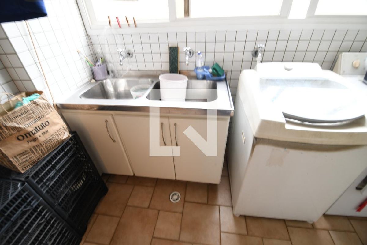 Apartamento à Venda - Jardim Flamboyant, 4 Quartos,  226 m2 em , Campinas - sp | SoloBR
