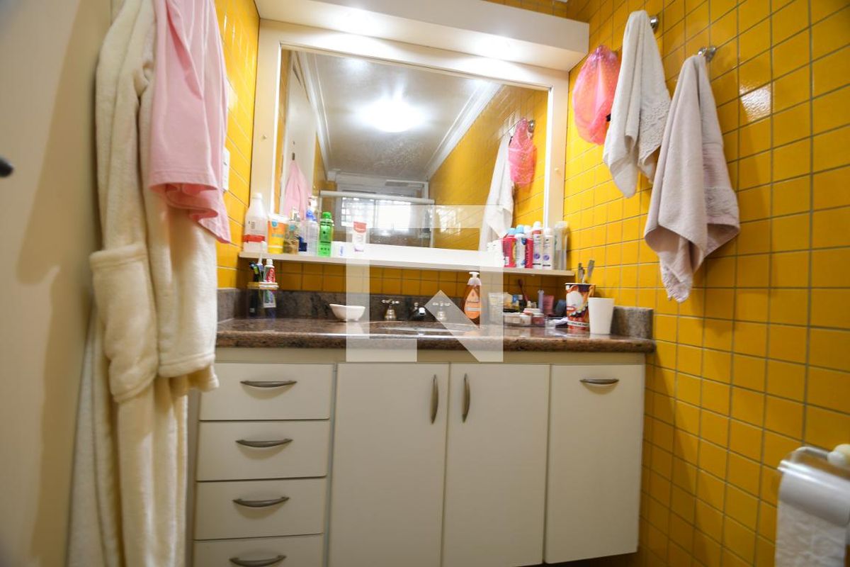 Apartamento à Venda - Jardim Flamboyant, 4 Quartos,  226 m2 em , Campinas - sp | SoloBR
