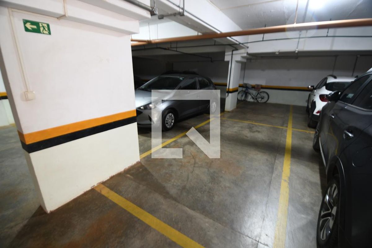 Apartamento à Venda - Jardim Flamboyant, 4 Quartos,  226 m2 em , Campinas - sp | SoloBR