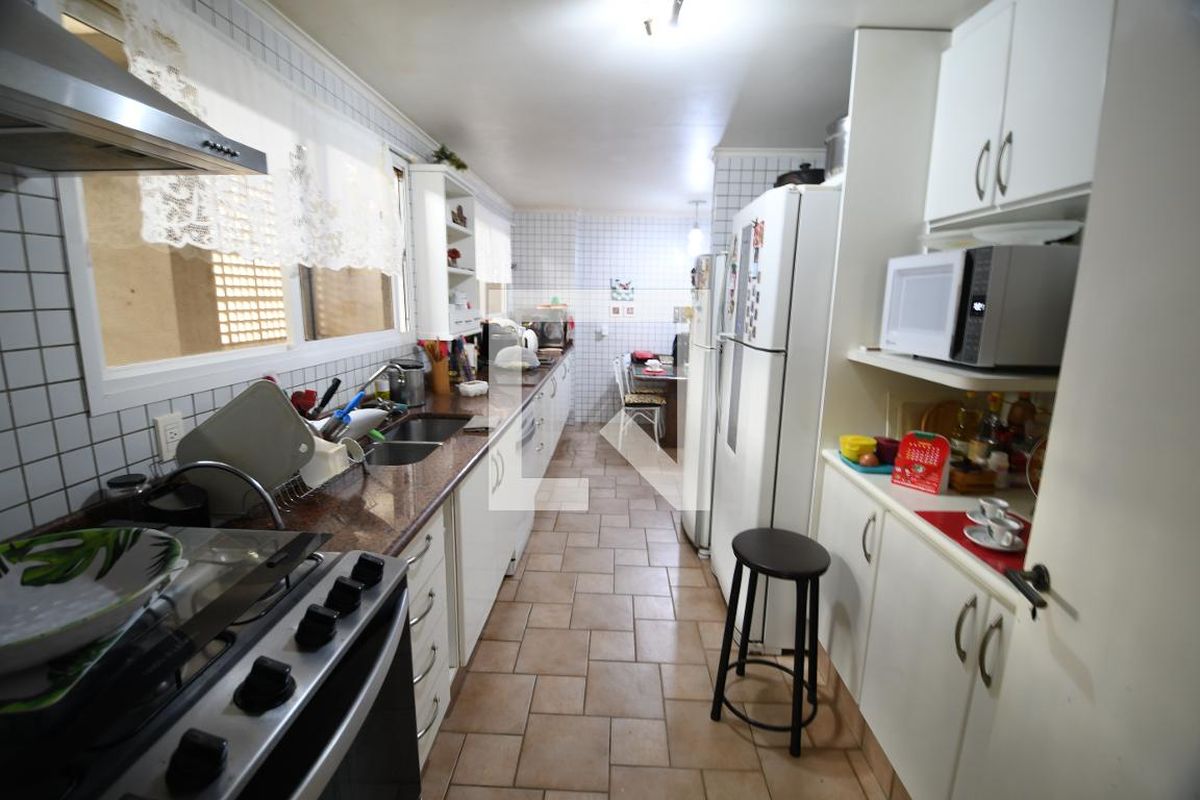 Apartamento à Venda - Jardim Flamboyant, 4 Quartos,  226 m2 em , Campinas - sp | SoloBR